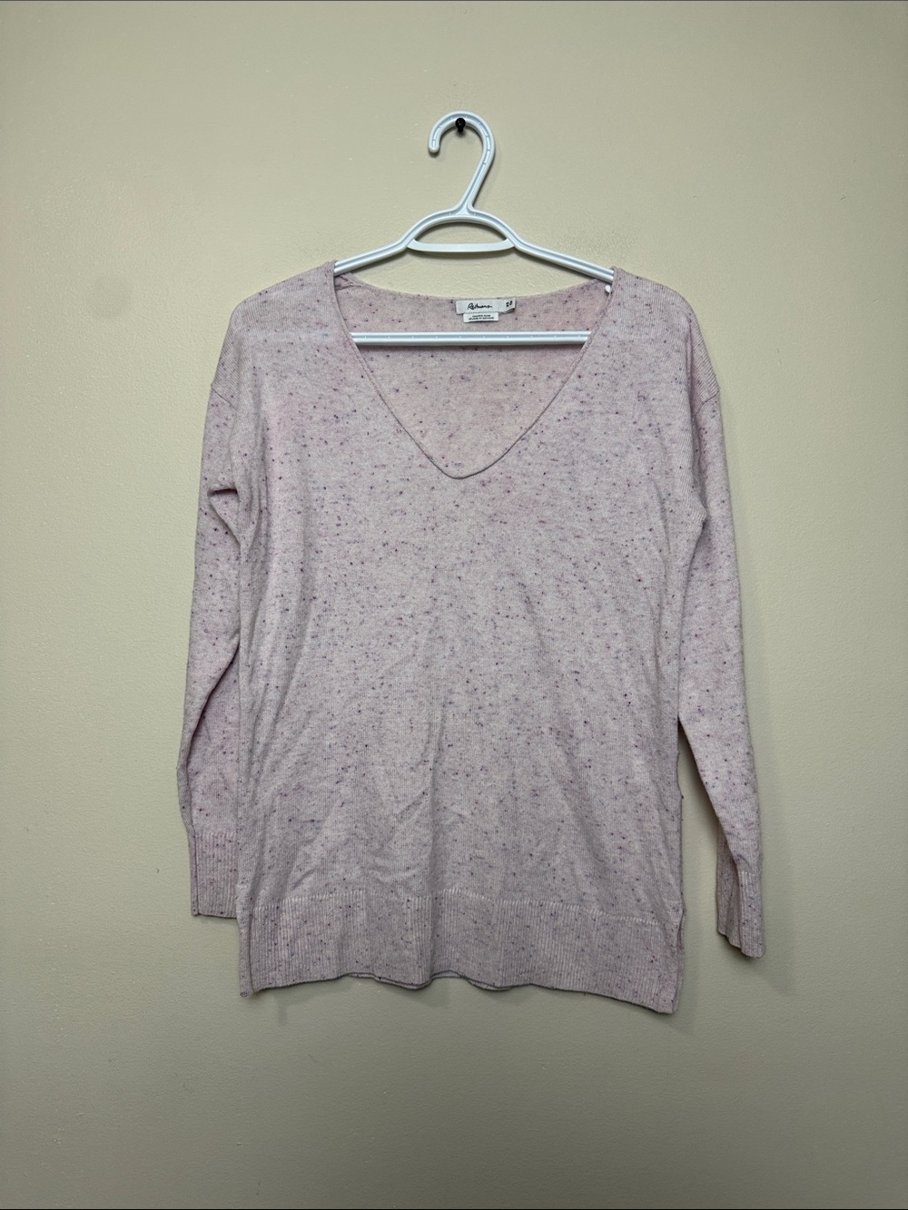 Reitmans Cashmere blend  Speckled V-Neck Long Sleeve sweater